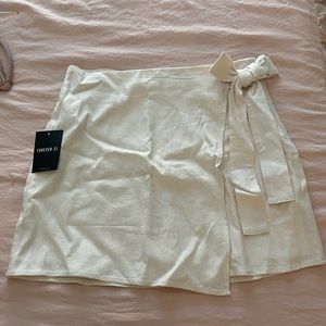 NEW WITH TAGS Forever 21 Skort